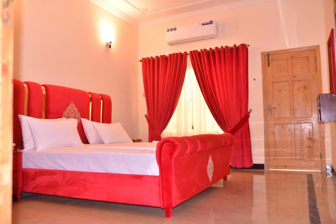 Redbury Guesthouse Islamabad Esterno foto