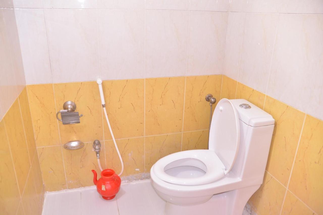 Redbury Guesthouse Islamabad Esterno foto
