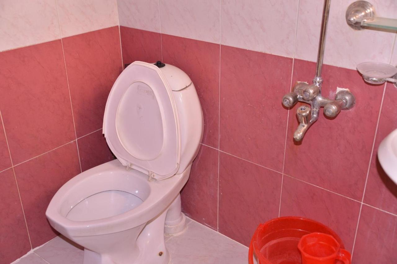 Redbury Guesthouse Islamabad Esterno foto
