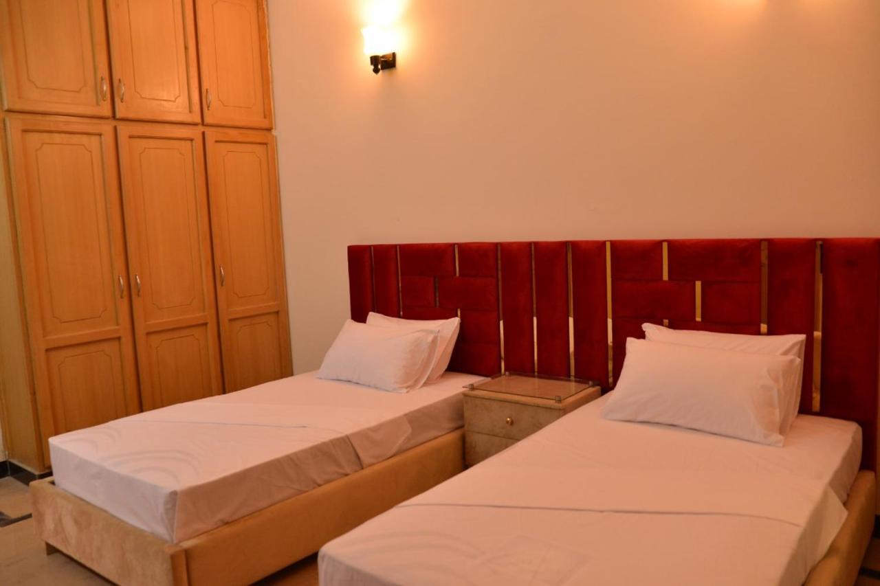 Redbury Guesthouse Islamabad Esterno foto